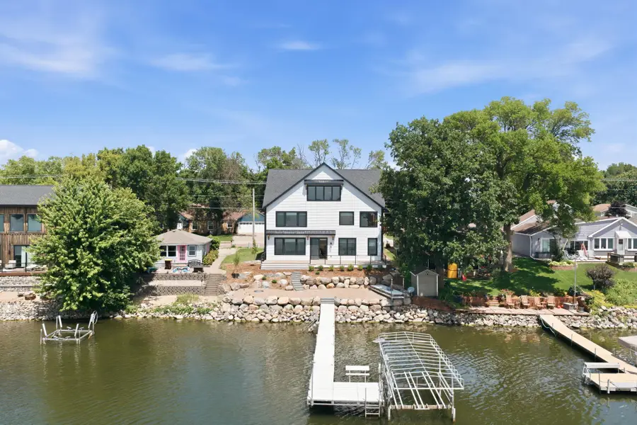 2523 Spring Lake Road Sw, Shakopee, MN 55379 - #2