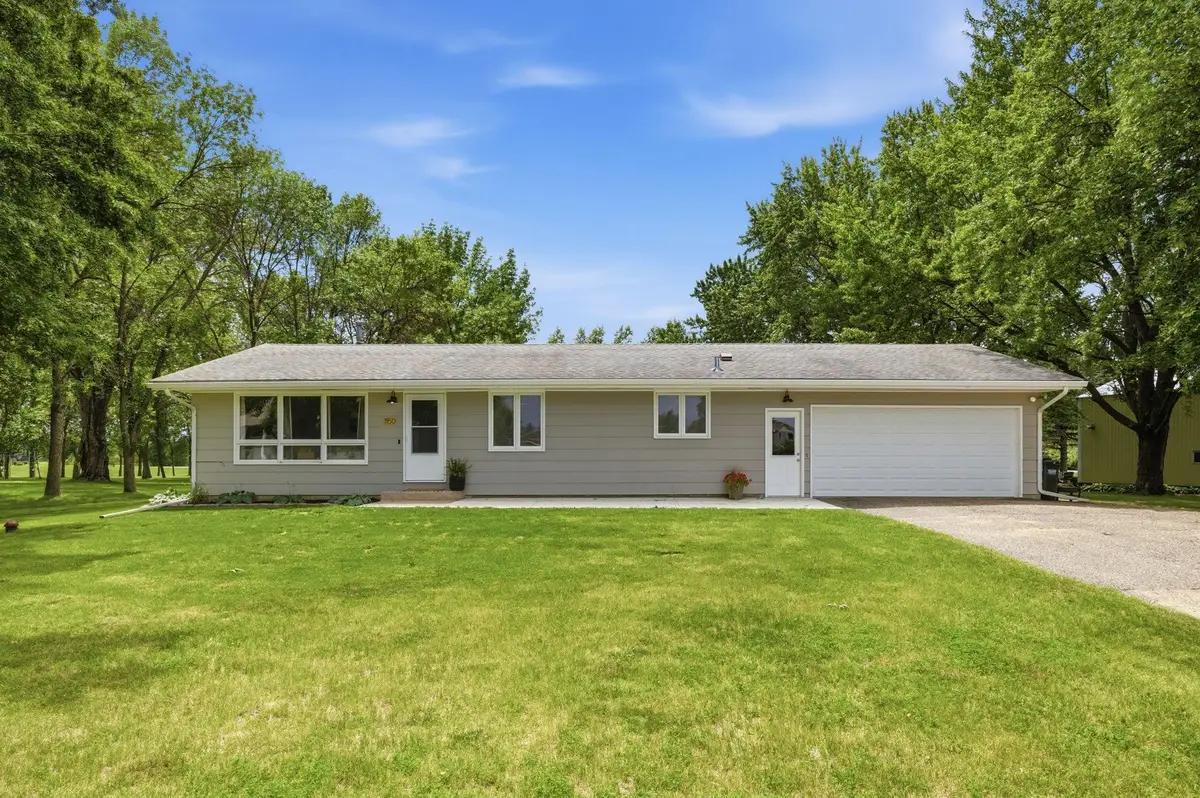 1150 13th Avenue Nw, Hutchinson, MN 55350 - #1