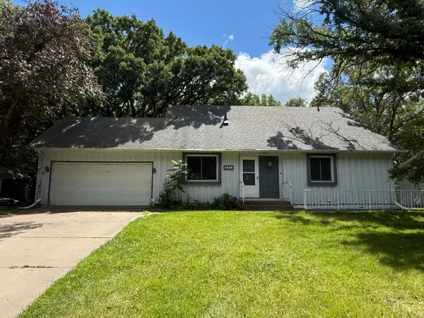 1458 97th Avenue Nw, Minneapolis, MN 55433