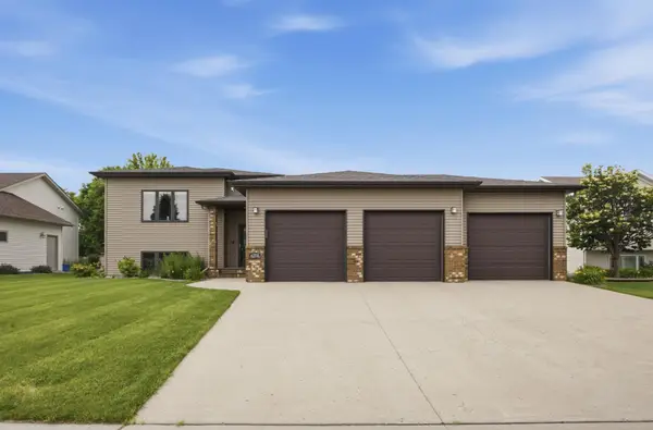 4278 54th Street S, Fargo, ND 58104