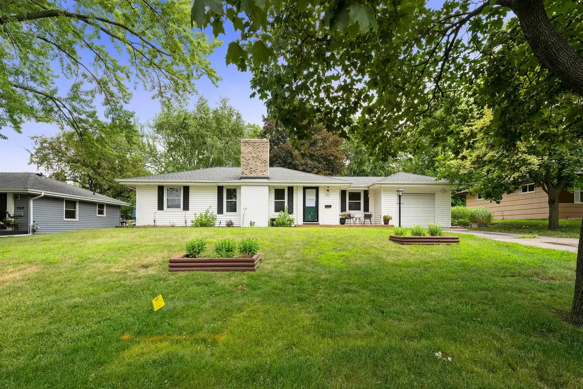 9517 Clinton Avenue S, Minneapolis, MN 55420 - #1