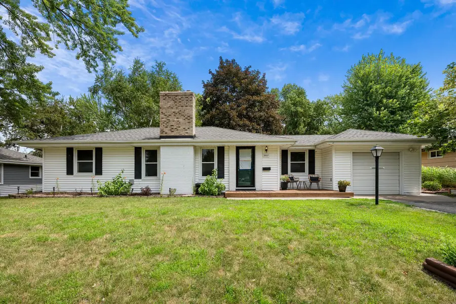 9517 Clinton Avenue S, Minneapolis, MN 55420 - #2