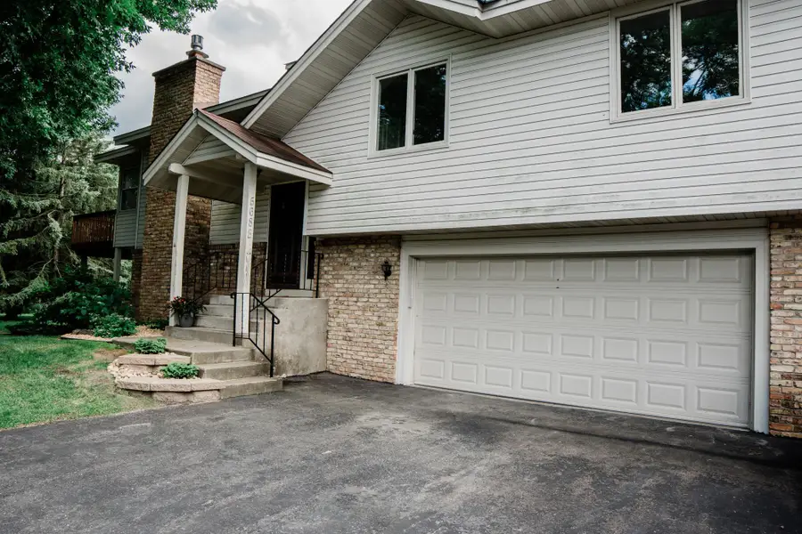 5688 Royal Oaks Drive, Saint Paul, MN 55126 - #3