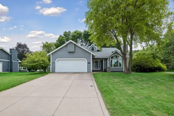 17195 Daniel Lane, Eden Prairie, MN 55346