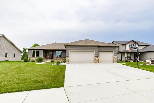 3814 22nd Avenue S, Moorhead, MN 56560