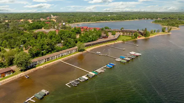 9151 Breezy Point Drive, Pequot Lakes, MN 56472