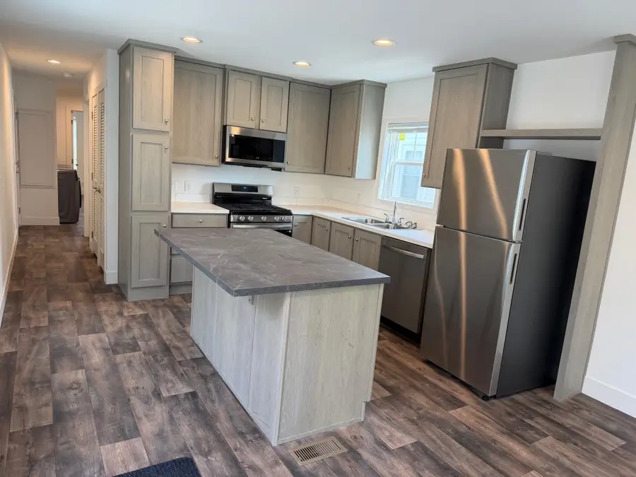 1611 6th Avenue E #A4, Alexandria, MN 56308 - #3