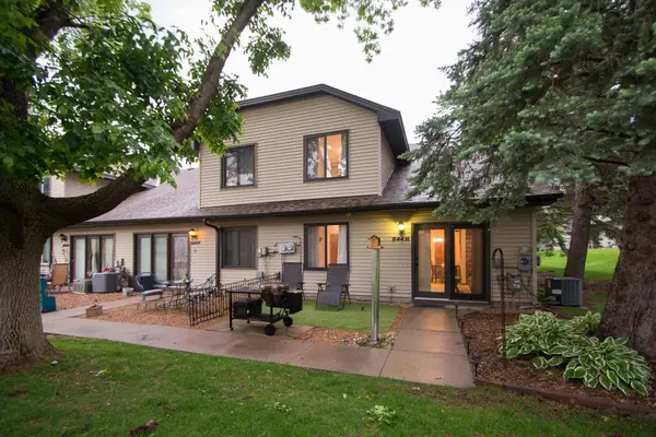 544 Auburn Place Nw #H, Elk River, MN 55330