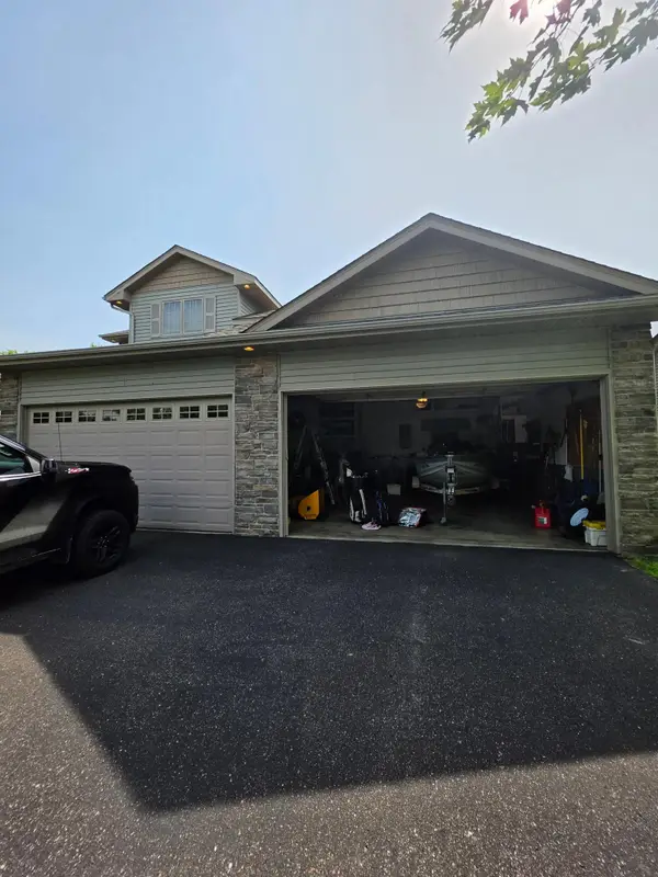 7474 NE Lamont Avenue Ne, Albertville, MN 55301