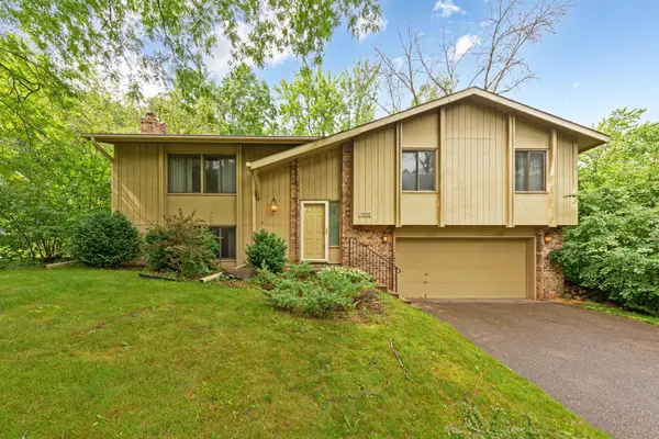 12108 Red Oak Court S, Burnsville, MN 55337