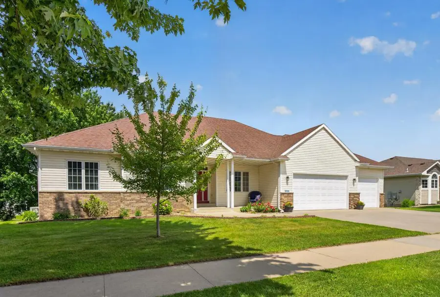 2967 Darcy Drive Ne, Rochester, MN 55906 - #2