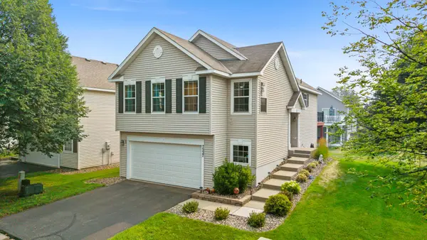 7527 Hampton Lane, Shakopee, MN 55379