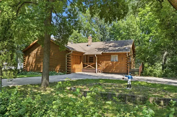28569 Sleepy Hollow Road, Winthrop, MN 55396