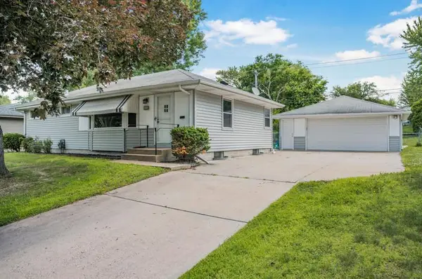 8807 Colfax Avenue S, Minneapolis, MN 55420