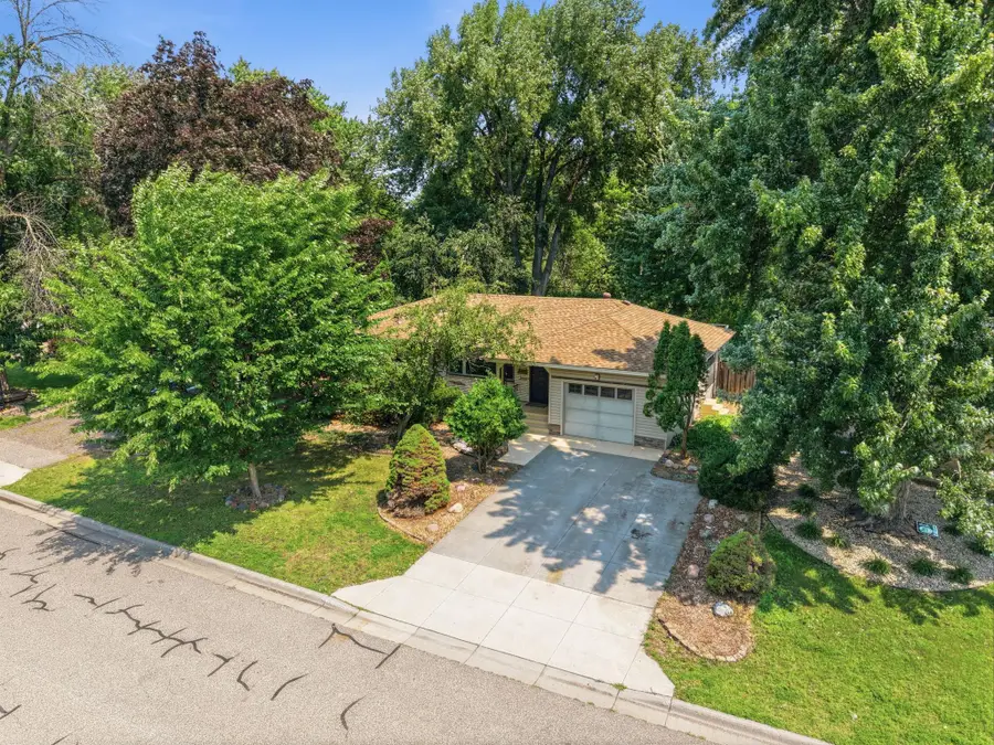 3606 Woodbine Lane N, Minneapolis, MN 55429 - #2