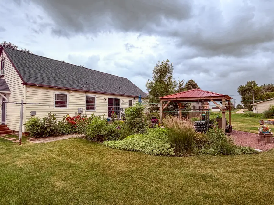 205 Ash Street S, Comfrey, MN 56019 - #3