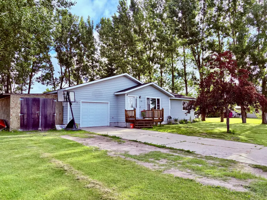 305 Lincoln Court Sw, Warroad, MN 56763 - #3