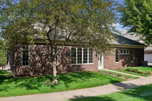 2411 119th Court Ne #G, Minneapolis, MN 55449