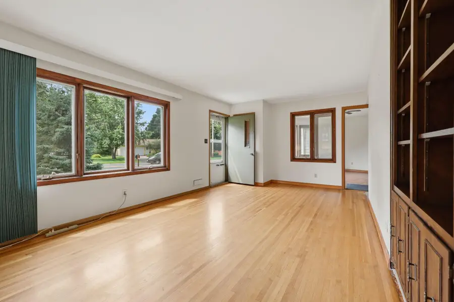 2889 Simpson Street, Saint Paul, MN 55113 - #2
