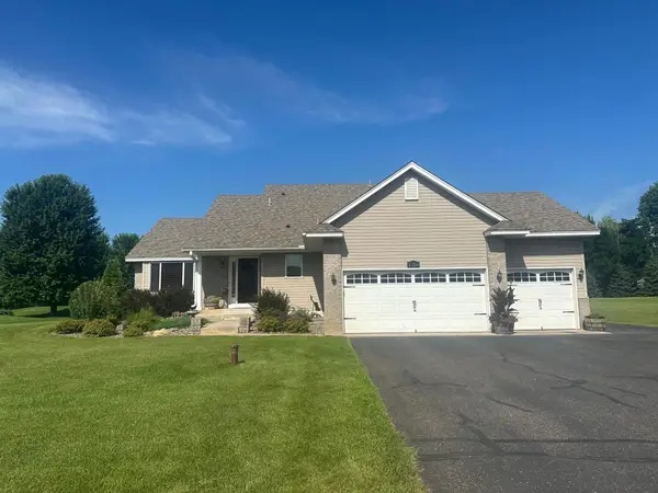 17330 Bataan Street Ne, Ham Lake, MN 55304