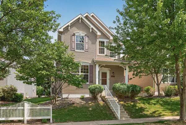 10013 Iris Lane, Eden Prairie, MN 55347