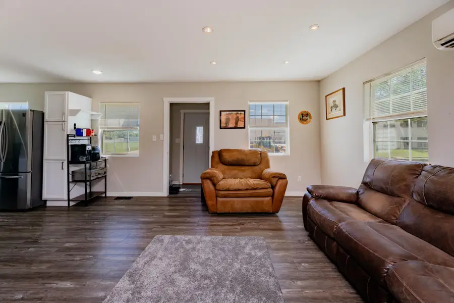 318 1st Avenue E, West Fargo, ND 58078 - #3