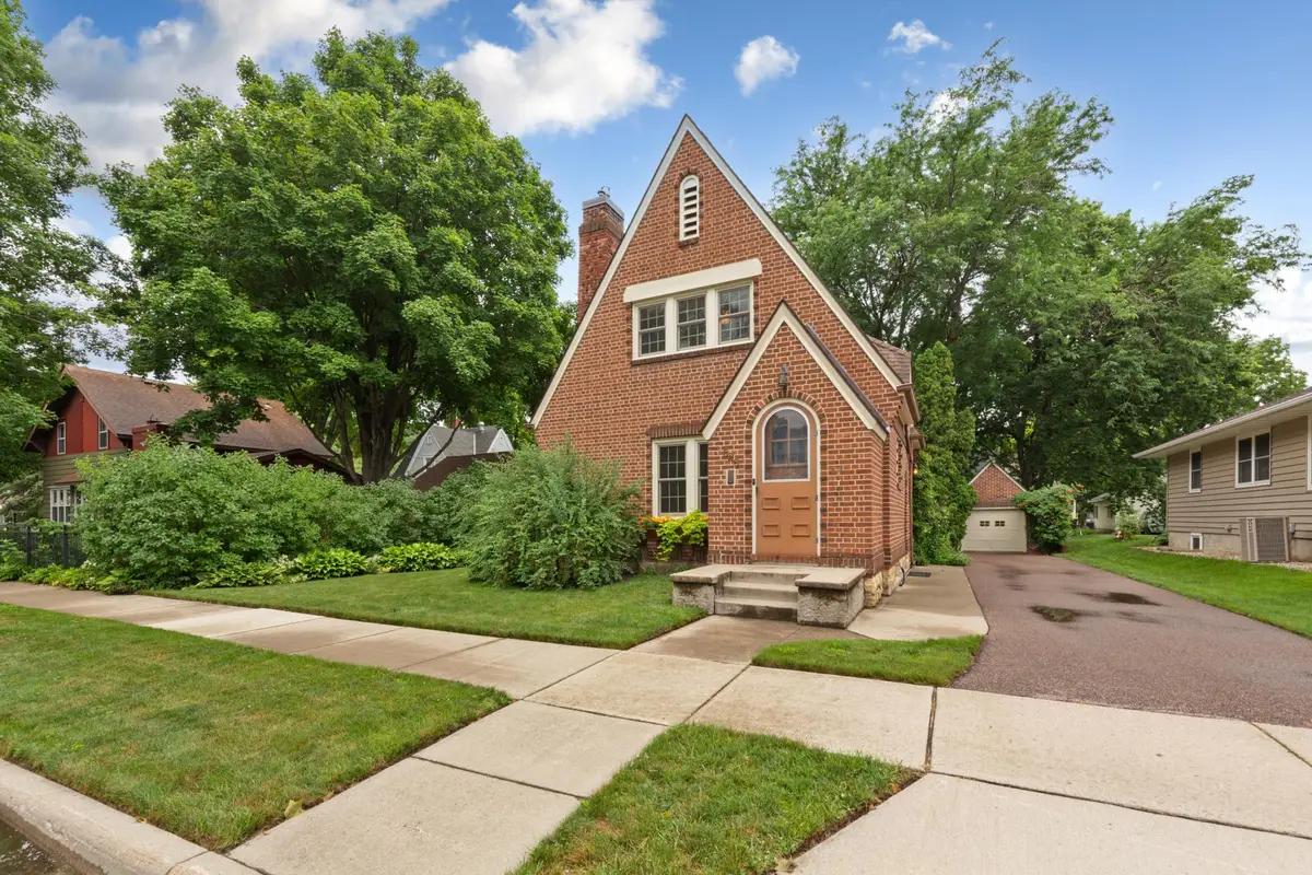 628 Grant Avenue, Mankato, MN 56003 - #1