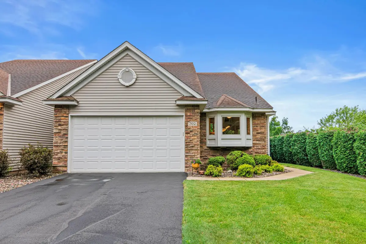 702 Crescent Curve, Saint Paul, MN 55127 - #1