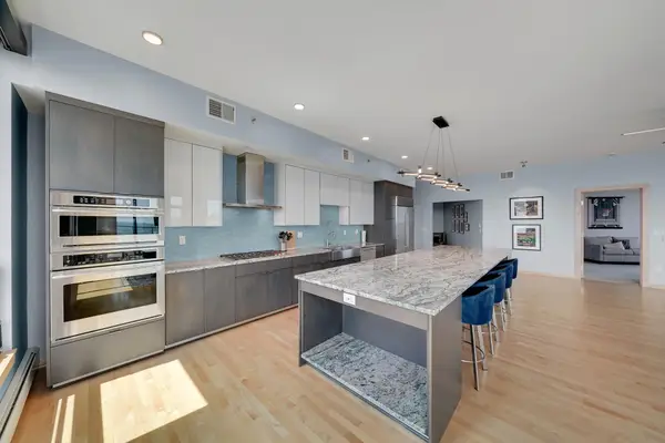 1240 S 2nd Street #1201, Minneapolis, MN 55415