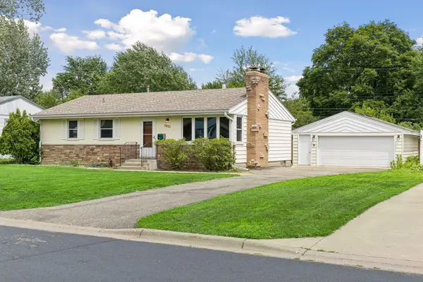 5821 5th Street Ne, Minneapolis, MN 55432