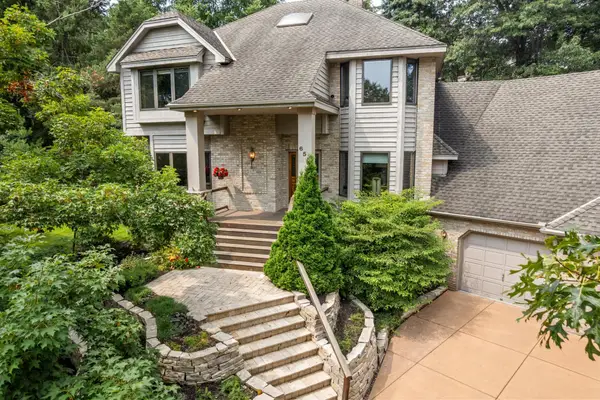 655 Evergreen Circle, Saint Paul, MN 55126