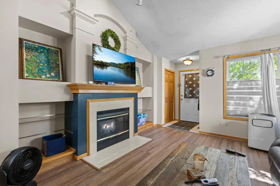 528 Queens Gate, New Brighton, MN 55112 - #2