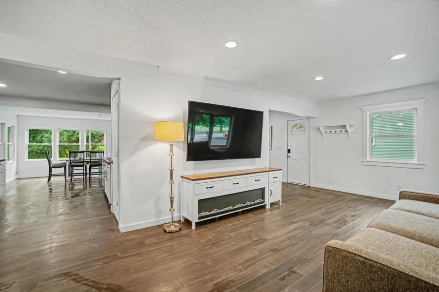 3674 Mcknight Road N, Saint Paul, MN 55110 - #3