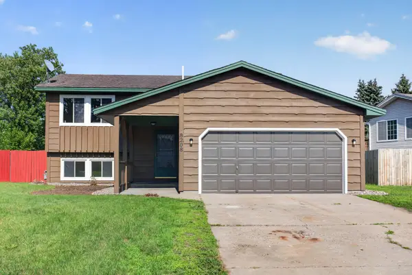 8208 Irving Avenue N, Minneapolis, MN 55444
