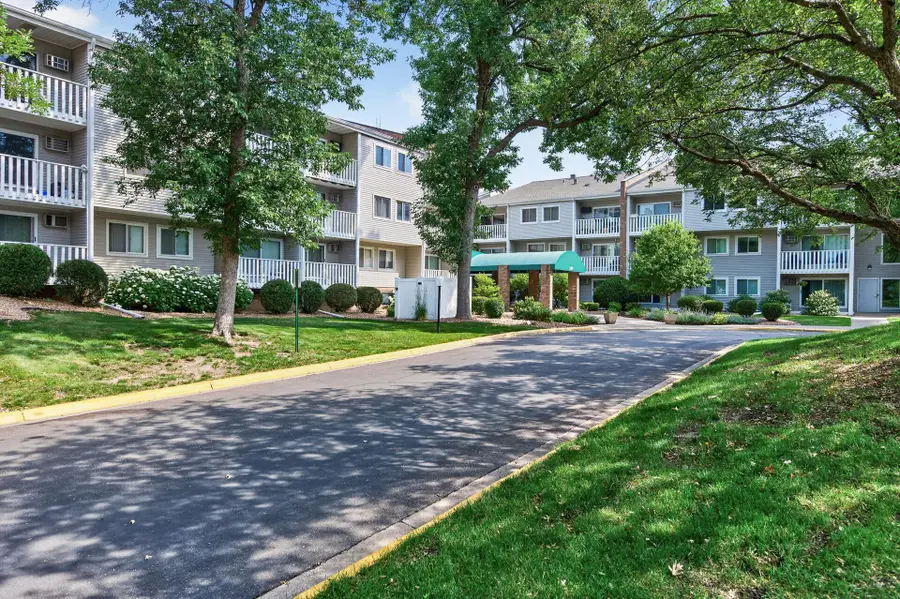 1601 N Innsbruck Drive #215NE, Fridley, MN 55432 - #3