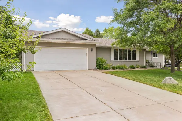 1848 Evergreen Draw, Woodbury, MN 55125