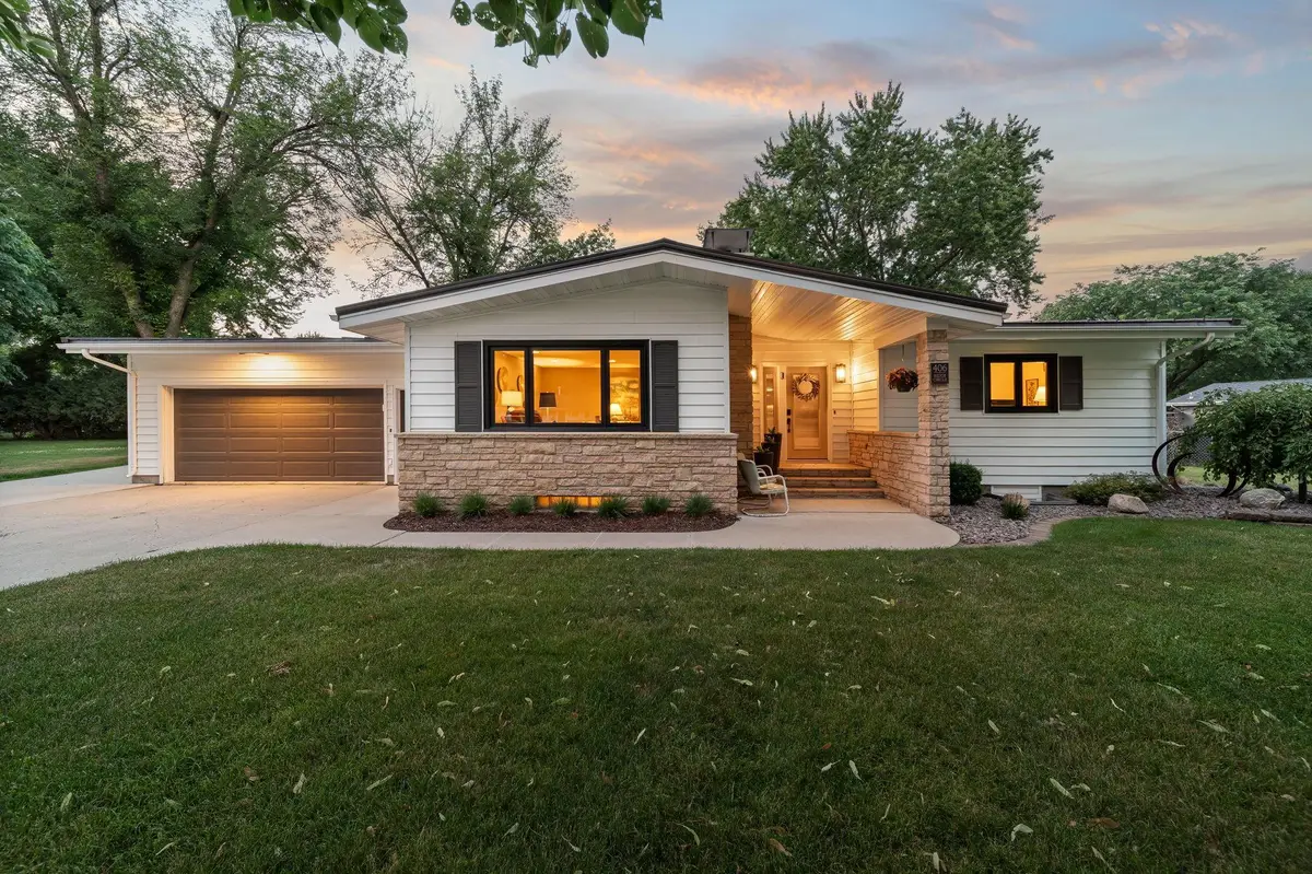 406 Ridge Circle, Albert Lea, MN 56007 - #1