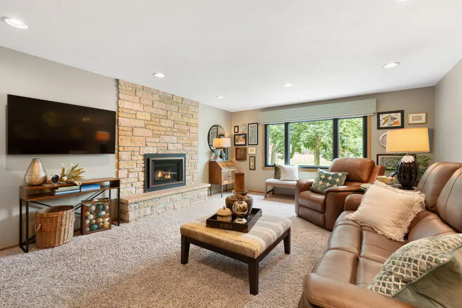 406 Ridge Circle, Albert Lea, MN 56007 - #2