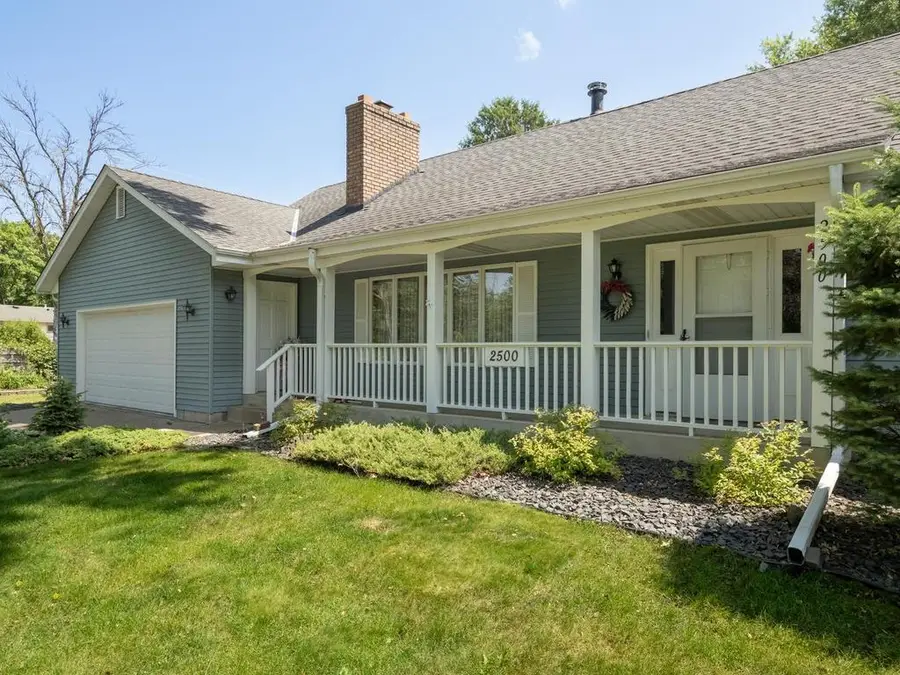 2500 Fernwood Street, Saint Paul, MN 55113 - #2