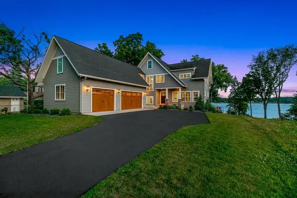 9934 199th Street W, Lakeville, MN 55044