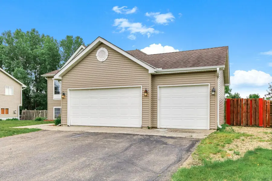 9945 42nd Street Ne, Saint Michael, MN 55376 - #2