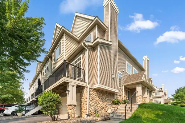 1481 111th Lane Ne #F, Minneapolis, MN 55449