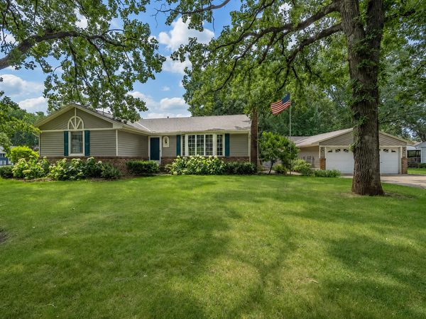 5801 114th Avenue N, Champlin, MN 55316