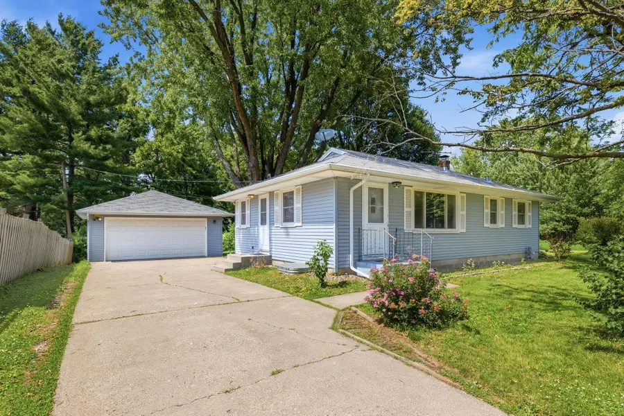 821 Sterling Street N, Saint Paul, MN 55119 - #2