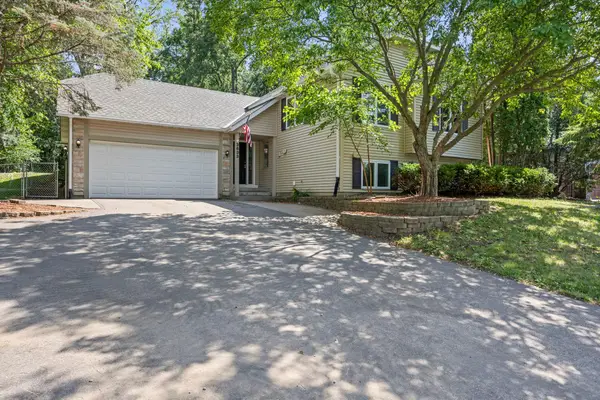 3633 Windtree Drive, Eagan, MN 55123