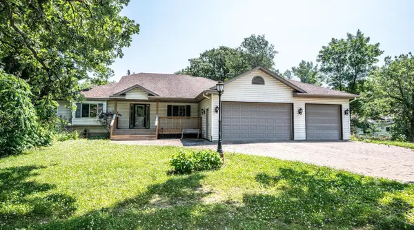 700 Ridge Road, Henderson, MN 56044
