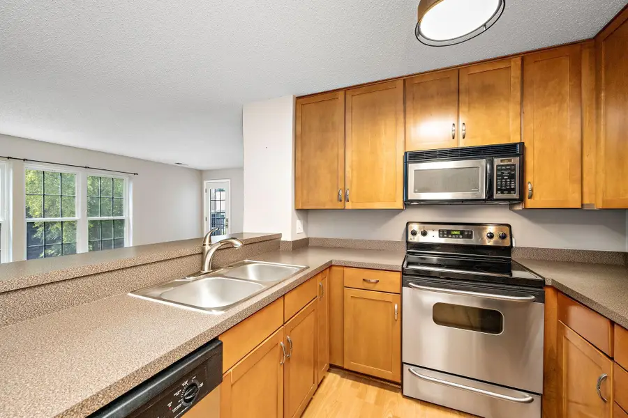 6155 Chasewood Parkway #204, Minnetonka, MN 55343 - #3