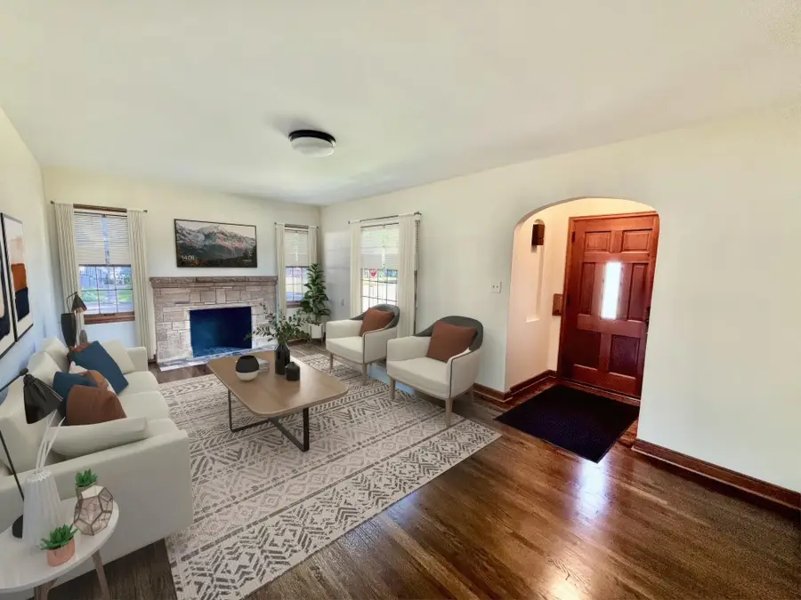 180 Bernard Street E, Saint Paul, MN 55118 - #3