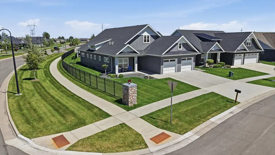 4897 Bluebell Loop S, Fargo, ND 58104 - #3