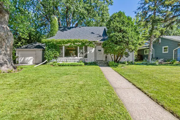 1531 Idaho Avenue W, Falcon Heights, MN 55108